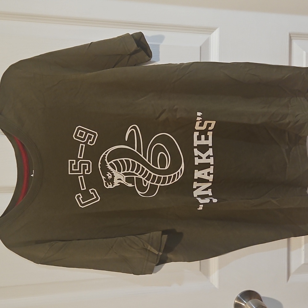 Alpha Industries olive snakes t shirt